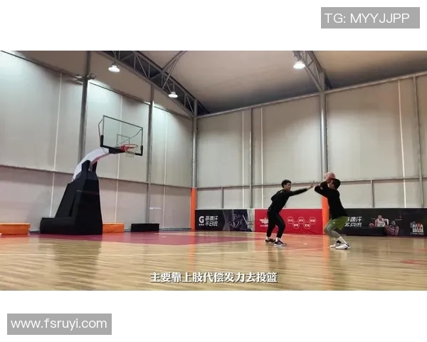 掌握投篮技巧揭秘如何正确压腕提升投篮精准度与稳定性 掌握投篮技巧揭秘如何正确压腕提升投篮精准度与稳定性