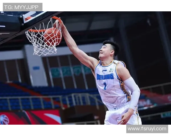 李慕豪：从篮球新星到职业生涯巅峰的励志故事与成长之路