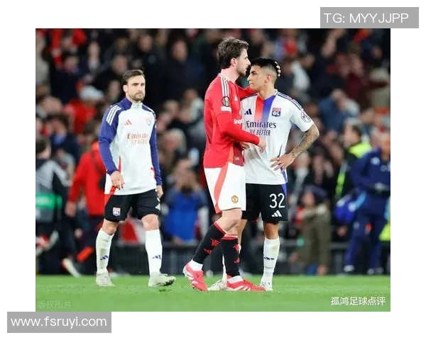 狼队与曼联2003年经典对决回顾激情四溢的英超赛场瞬间 狼队与曼联2003年经典对决回顾激情四溢的英超赛场瞬间