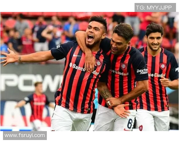 圣洛伦索与竞技的激烈对决揭示了足球战术的博弈与激情的碰撞