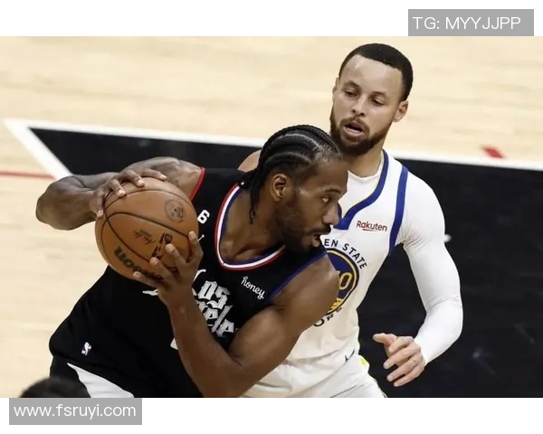 19日勇士对快船直播全程回顾与精彩瞬间分析 19日勇士对快船直播全程回顾与精彩瞬间分析